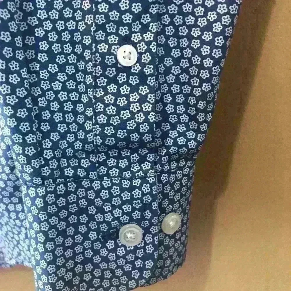 Egara 100% Cotton Non-Iron Button Down Shirt.